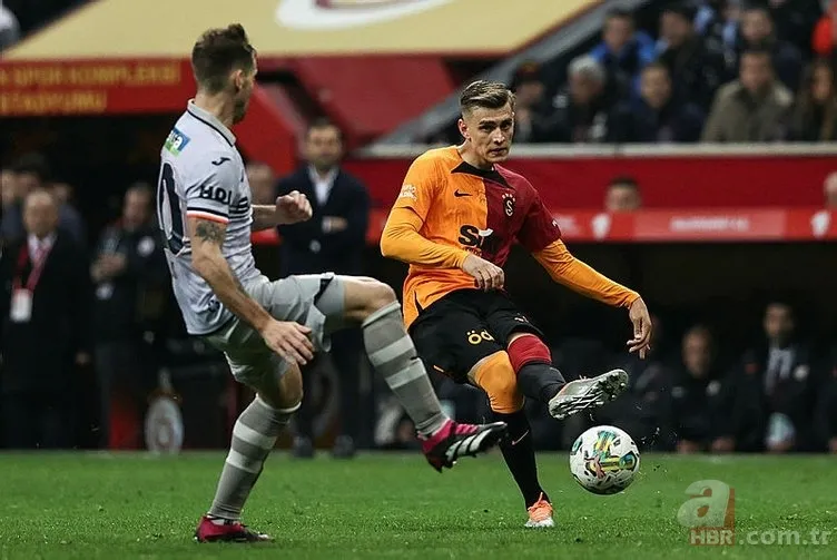 Güne damga vuran iddia! Lale Orta sözleri olay yarattı: VAR hakemine gidip... 4