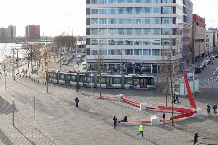 Hollanda’da eskiyen rüzgar türbinleri kent mobilyalarına, oyun parklarına dönüşüyor