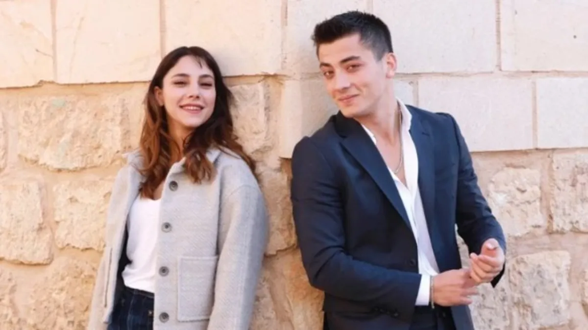 Aşk belgelendi: Uzak Şehir'in Zerrin'inden itiraf geldi