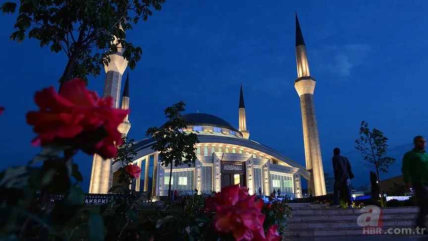 Diyanet: Tesbih namazı nasıl kılınır, kaç rekat? Tesbih namazında ne okunur? İşte tesbih namazı kılınışı 9