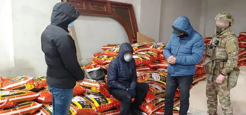 Ülke tarihinin en büyük operasyonu! 4 Türk'e gözaltı