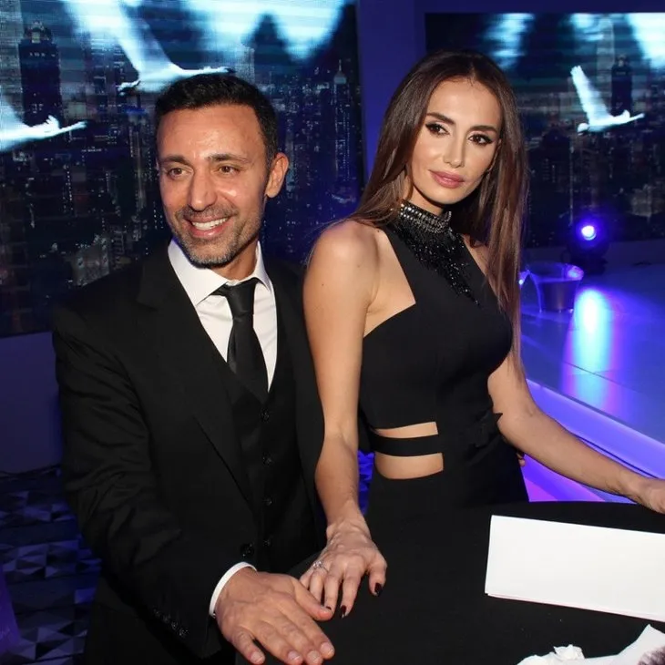 Mustafa Sandal ve Emina Jahovic’ten yeni yılda aile saati