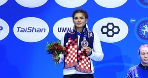 Milli Güreşçi Nesrin Baş dünya ikincisi oldu