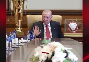 ŞAMPİYONLAR KÜLLİYE'DE