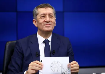 Son dakika: Milli Eğitim Bakanı Selçuk öğretmenlerin online mesleki çalışma programı açılışında konuştu