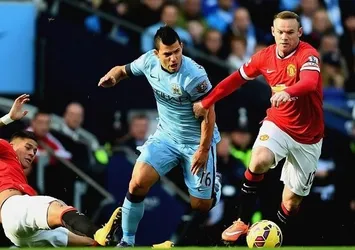 Çin'deki Manchester derbisine yağmur engeli!