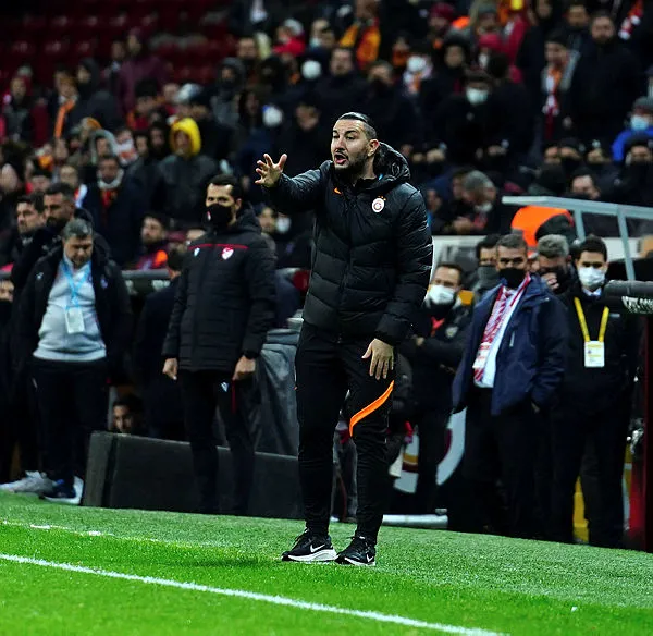SON DAKİKA! Başakşehir maçı sonrası canlı yayında duyurdu: Galatasaray TFF'ye başvuracak - 1
