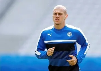Fenerbahçe Martin Skrtel'i KAP'a bildirdi