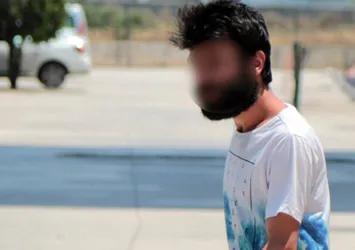 Trendeki sapık, makinist tarafından polise teslim edildi
