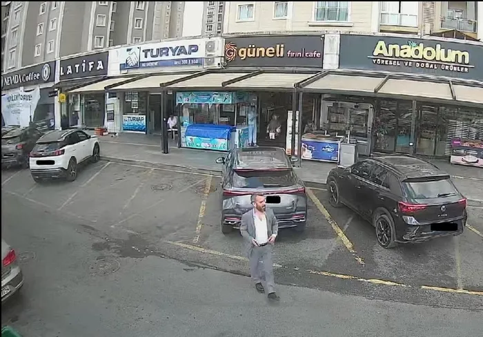 israile-casusluk-yapan-dedektif-mit-tarafindan-yakalandi-1759467024126.jpeg İsrail’e casusluk yapan dedektif Serkan Çiçek (AHABER)