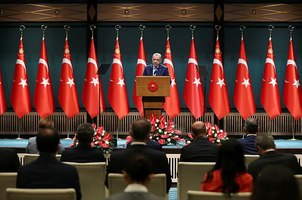 Son dakika: Başkan Erdoğan'dan 1 Mayıs mesajı! İşçilerimizin yanında olmayı sürdüreceğiz - 3