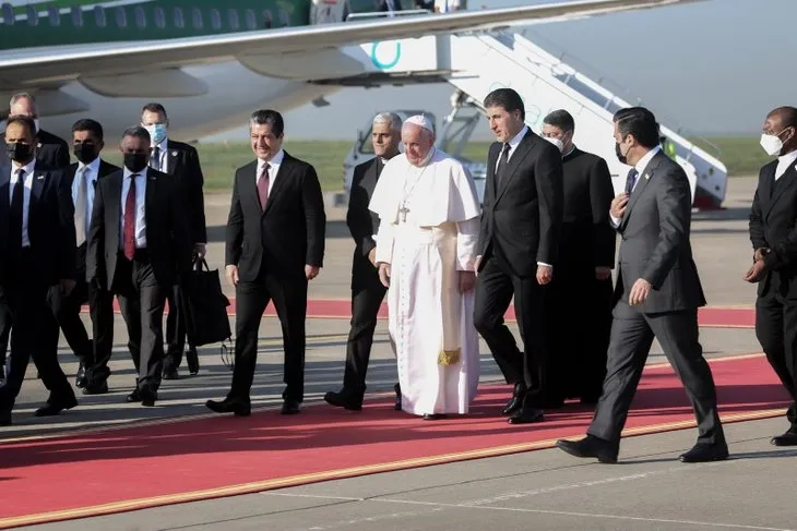 Papa’dan Erbil’de 10 bin kişilik ayin! Yoğun ilgi gösterildi