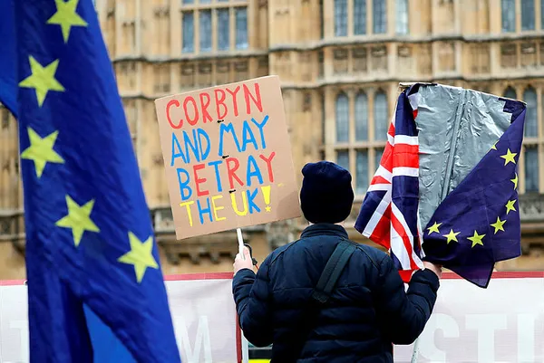 İngiliz Parlamentosu 8 Brexit senaryosunu oylayacak