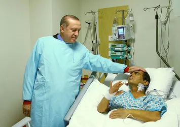 Erdoğan, Naim Süleymanoğlu'nu ziyaret etti