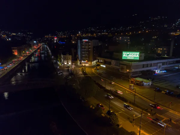 Son dakika: İşgalci İsrail polisi Mescid-i Aksa'da nöbet tutan Müslümanlara saldırdı - 4