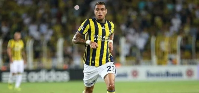 Van der Wiel krizi! FIFA’ya gidiyor...