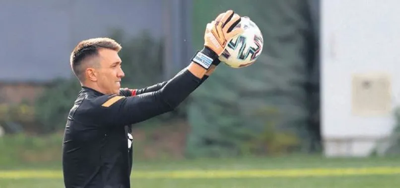 Galatasaray'a Muslera müjdesi! İdmanlara başladı