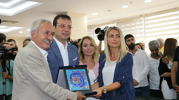 Ekrem İmamoğlu’ndan skandal hamle: Borçlara karşılık okul ve sağlık alanlarını satmış