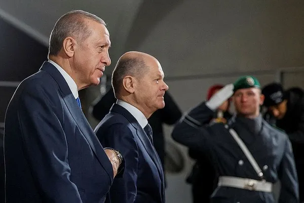 baskan-erdogandan-almanya-donusu-flas-mesajlar-1700310650543.jpeg Başkan Erdoğan'dan Almanya dönüşü flaş mesajlar: Filistin, İsrail'in nükleer silahları, Netanyahu, Eurofighter, Almanya'daki FETÖ'cüler ve yeni Anayasa... - 12