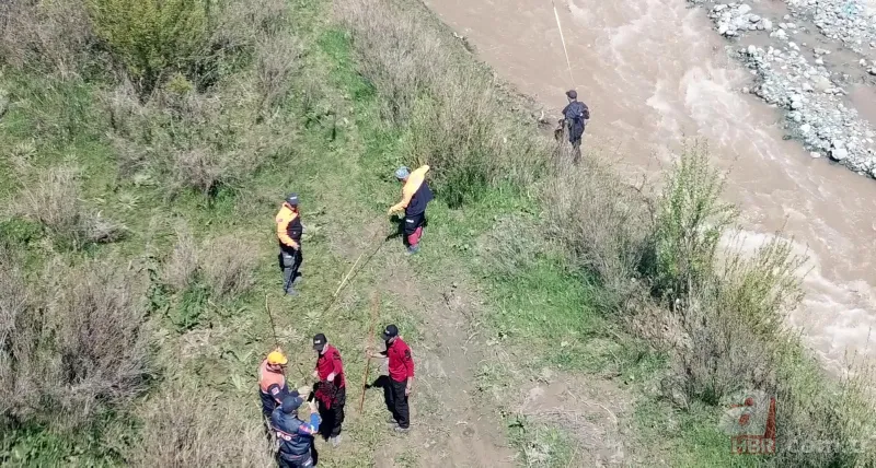 Babaya gösterdiler, yıkıldı! O anlar ortaya çıktı. 5