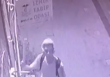 İzmir'de Tabipler Odası'nın tabelası çalındı