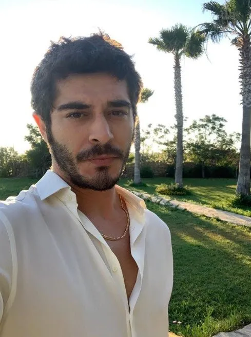 kardeslerim in kadir i halit ozgur sari herkesi sasirtti meger