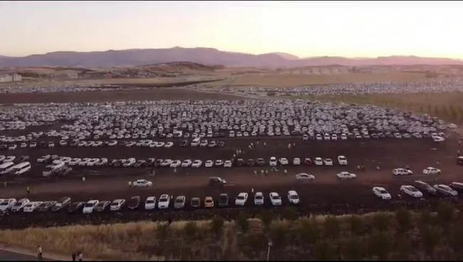 Menzil cemaatinin lideri El Hüseyni Adıyaman’da defnedildi! 250 bin kişi son yolculuğuna uğurladı