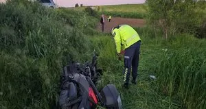 Kontrolden çıkan motosiklet tarlaya uçtu: 1 ölü 1 yaralı