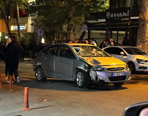 ankarada-alkollu-surucu-dehseti-kacarken-2-kisiye-carpti-1-olu-1-yarali-1697274335980.jpg Ankara'da alkollü sürücü dehşeti! Kaçarken 2 kişiye çarptı: 1 ölü 1 yaralı - 1