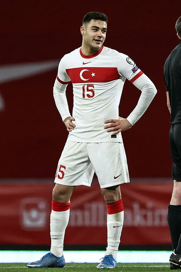 Son dakika transfer haberi: Milli yıldız Ozan Kabak Norwich City’e kiralandı!