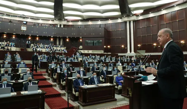 Son dakika: Başkan Erdoğan Azerbaycan'da | Başkan Erdoğan: Dünya bilsin Türkiye Azerbaycan'ın yanındadır - 5
