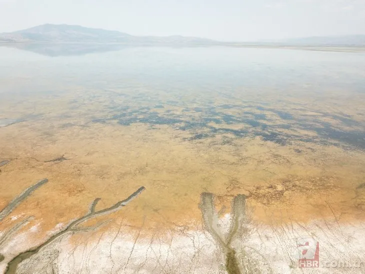 7 mahallenin geçim kaynağıydı! Marmara Gölü’nde su seviyesi sıfırlandı...