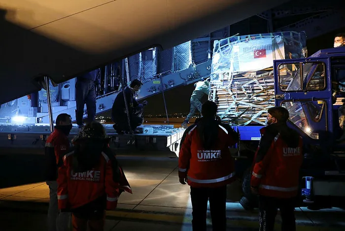 Türkiye’den Arakanlı Rohingyalara ikinci yardım uçağı