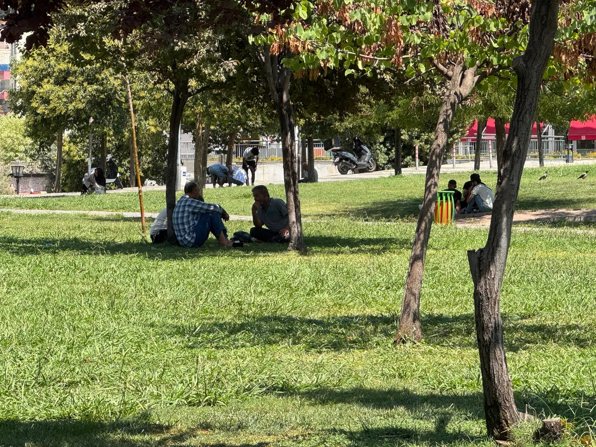 hava-sicakliklari-ne-zaman-dusecek-uzmani-tarih-verdi-1786084814528.jpg Güneydoğu Anadolu’da sıcaklıkların birkaç derece gerilese bile 35 derecenin üzerinde seyretmesi öngörülüyor.