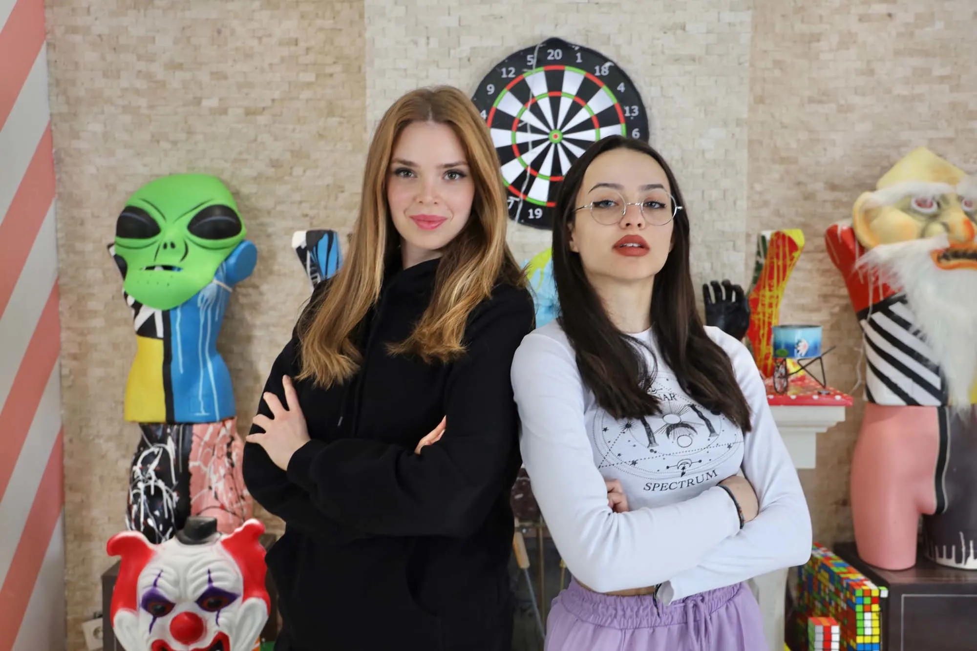 TikToker Aysude (aysudexx): Aktifliği düşen kavga çıkarıyor!