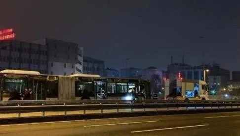 istanbulda-iettlerin-ariza-sayisi-bir-yilda-yuzde-5677-artti-1705513373369.jpeg İstanbul'da İETT'lerin arıza sayısı bir yılda yüzde 56,77 arttı! - 6