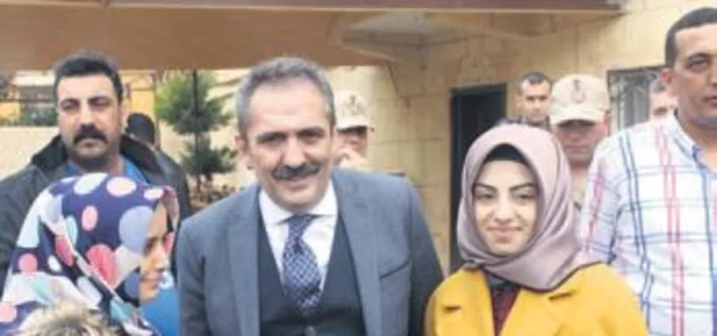 Mehmetçiğin yanında cephedeyiz