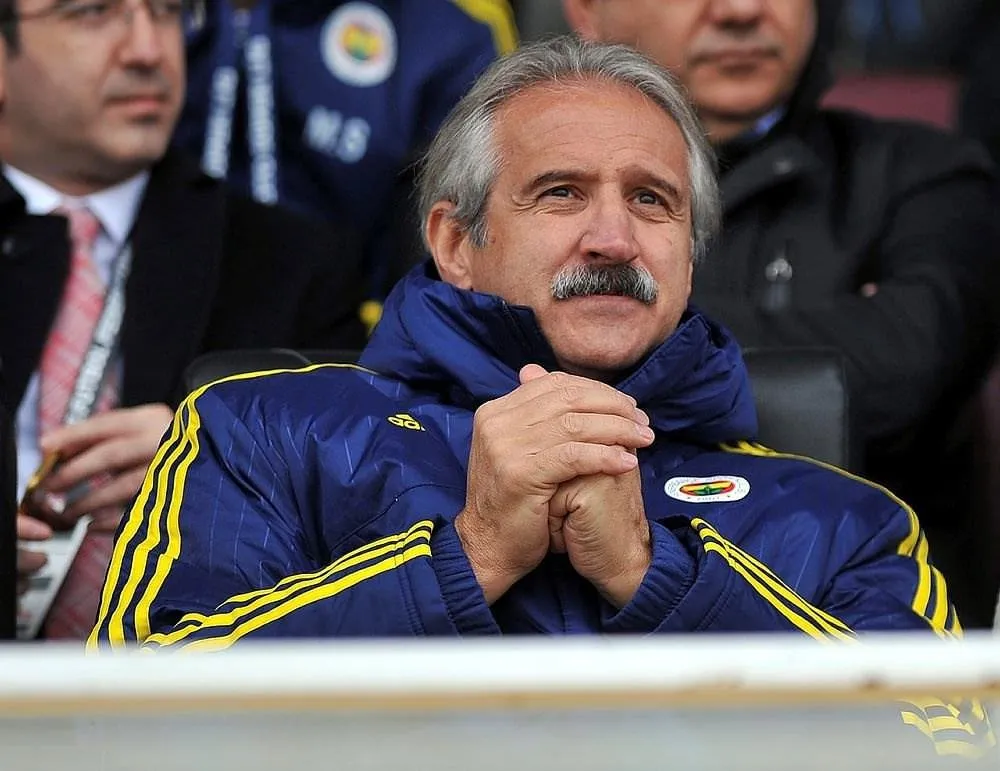 Terraneo kıs kıs güldü, işi bitti!