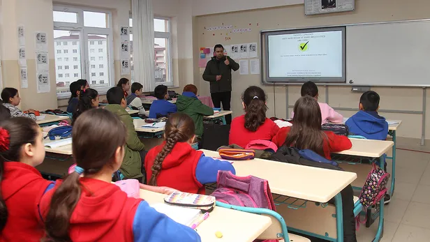 1. dönem ne zaman bitiyor? 2021-2022 MEB 15 tatil ne zaman başlıyor? Yarıyıl tatili ayın kaçında yapılacak? - 1