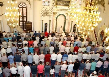 Ankara'da bayram namazı kılındı!