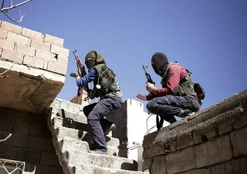PKK güvenlik güçlerine saldırdı
