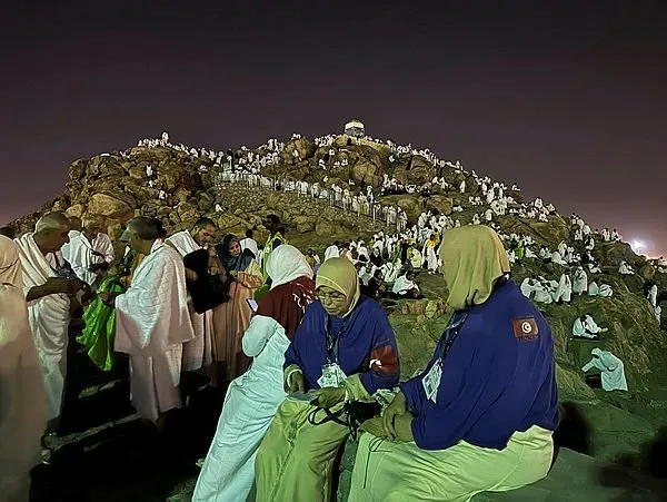 Arafat’ta eller semaya açıldı! İşte hacı adaylarının Kurban Bayramı öncesi görüntüleri...