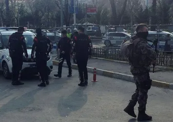 İstanbul Emniyet Müdürlüğü önünde silah sesleri