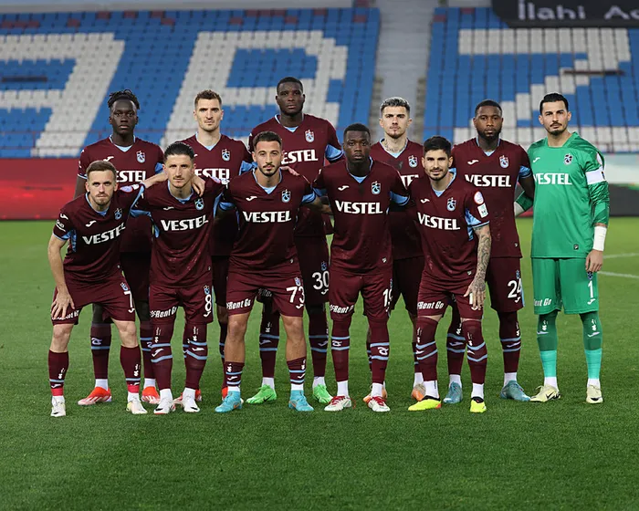 firtina-3-puan-pesinde-trabzonspor-gaziantep-fk-macinda-ilk-duduk-sesi-canli-anlatim-1714324325789.jpg Trabzon'da Paul Onuachu fırtınası! Alev alev yandı: 17 dakikada 3 gol 1 asist - 1