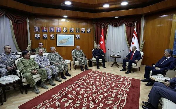Bakan Hulusi Akar ve TSK'nın komuta kademesinden KKTC'ye çıkarma - 3