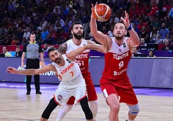 12 Dev Adam, İspanya'ya elendi