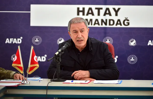 Son dakika: Danimarka’da çirkin provokasyon! Milli Savunma Bakanı Hulusi Akar Kur’an ve Türk Bayrağı’na saldırıya tepki gösterdi