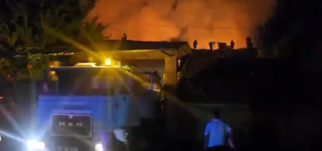 Kütahya'daki yangında 4 ev küle döndü