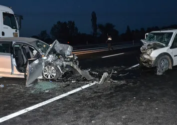 Çanakkale'de trafik kazası: 2 ölü, 2 yaralı