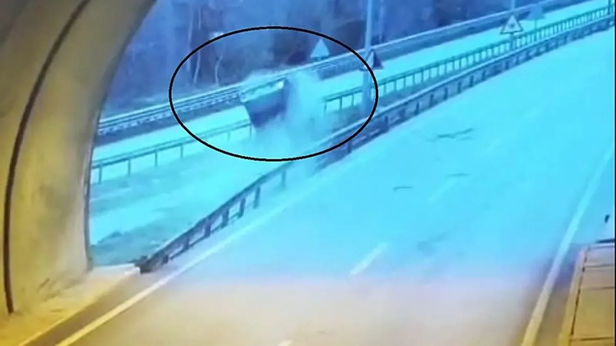 Tünel çıkışı kontrolü kaybetti takla attı